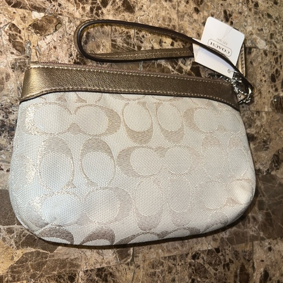NWT Coach Signature Wristlet - Picture 2 of 2